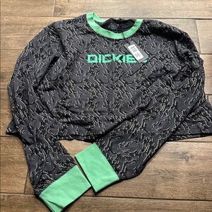Dickies top